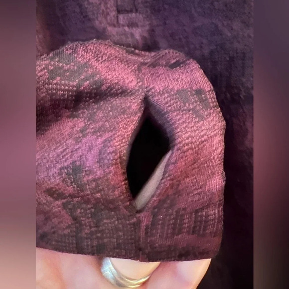 Spyder Pullover Women's medium Camo Print 1/4 Zip Plum Black - Picture 5 of 7